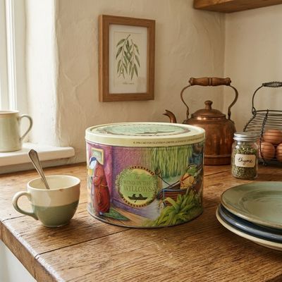 Wind in the Willows Biscuit Tin