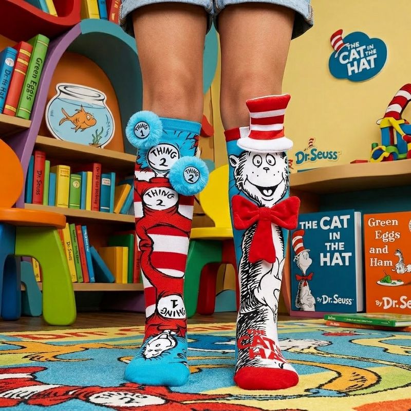 MADMIA Cat in the Hat ages 6-99 Character Socks