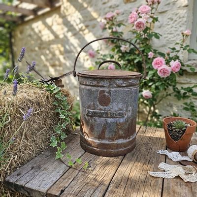 Rustic E.H Enscoe, Merino Farming Metal Bucket w/lid