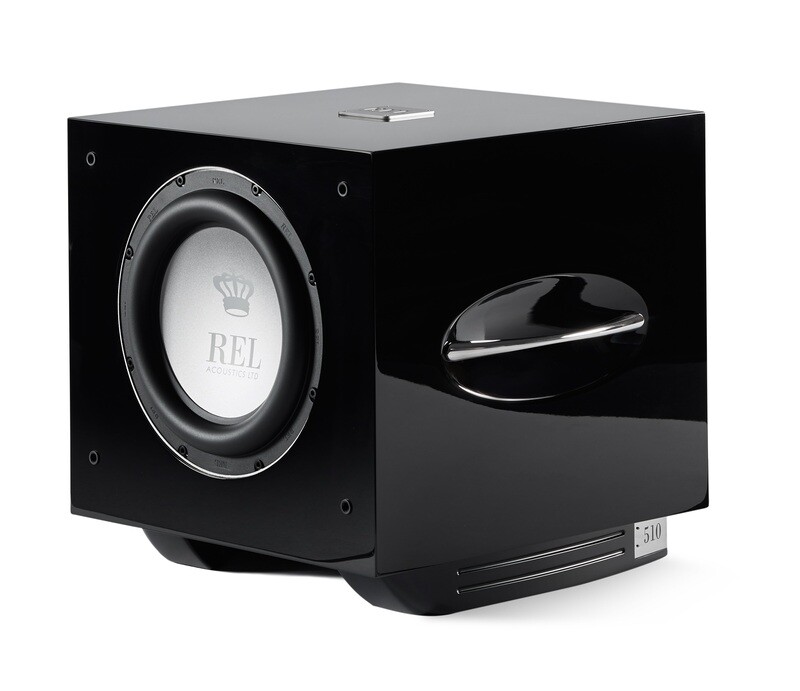 REL S/510 Subwoofer 500 Watt RMS NextGen3. 20Hz bij -6dB 10” lange slag luidspreker met Metal cone en 12” passieve Carbon radiator 31,7 kg.