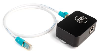 English Electric EE1 Plus High-performance network noise isolator / netwerkruisonderdrukking voor RJ45 netwerkkabel met gratis Chord C-Stream 0,75 cm. netwerkabel t.w.v. € 89,00