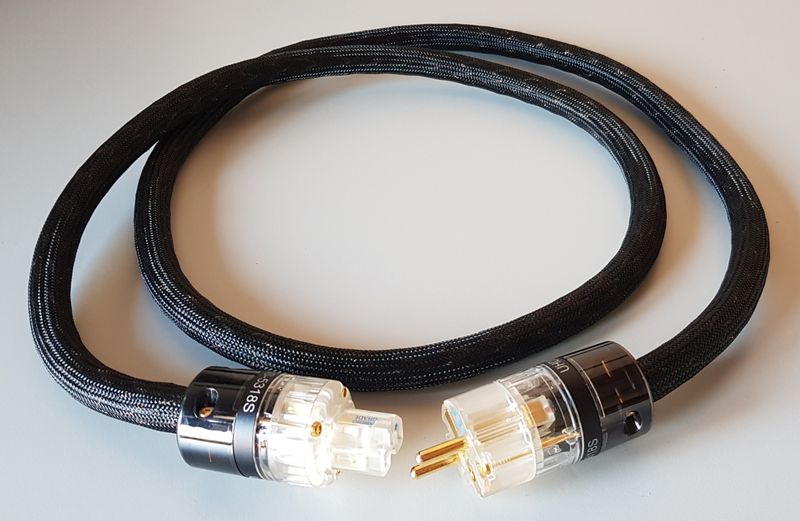 DEMO-KABEL Kimber Kable UHDXK Select Series QS-5318S high end Voedingskabel puur koperen VaristrandX7-geleiders 102% IACS 1,5 meter van € 3.595,00 nu voor € 1.795,00