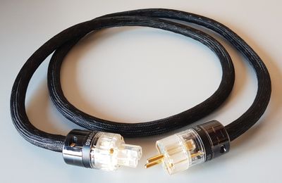 DEMO-KABEL Kimber Kable UHDXK Select Series QS-5318S high end Voedingskabel puur koperen VaristrandX7-geleiders 102% IACS 1,5 meter van € 3.595,00 nu voor € 1.795,00