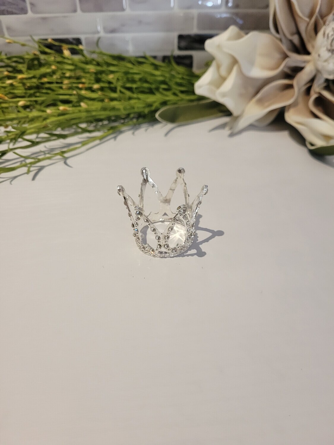 Silver Crown Sphere Stand