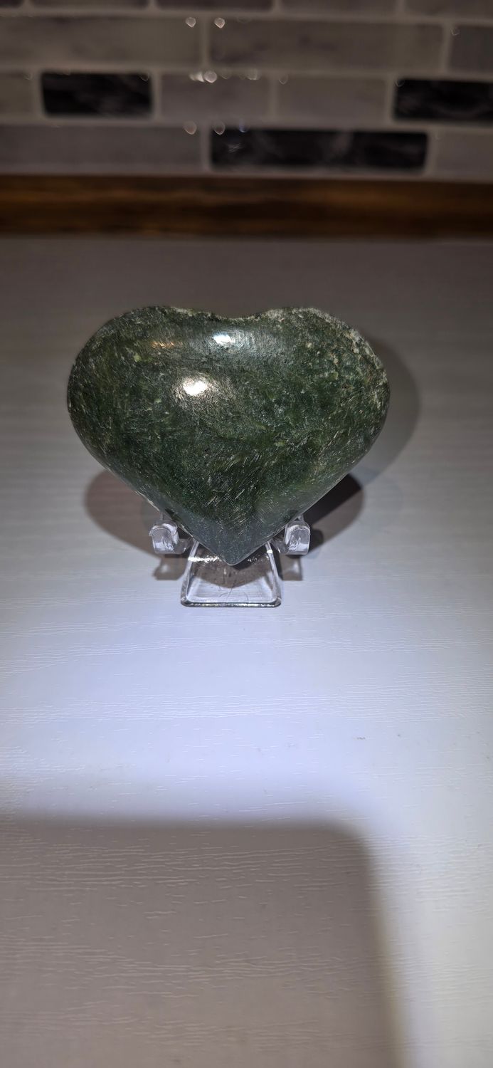 Jade Nephrite Heart [75g - 99g]