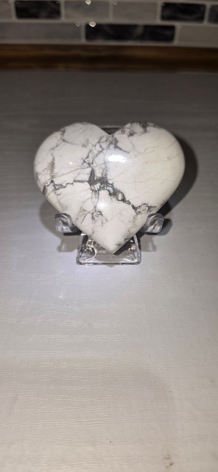 Howlite Heart [75g - 125g]