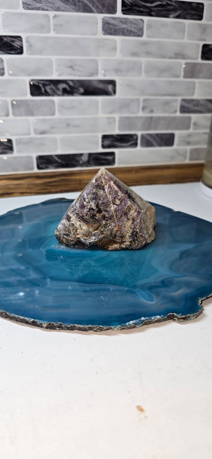 Fluorite Cut Base Point - 0.267kg