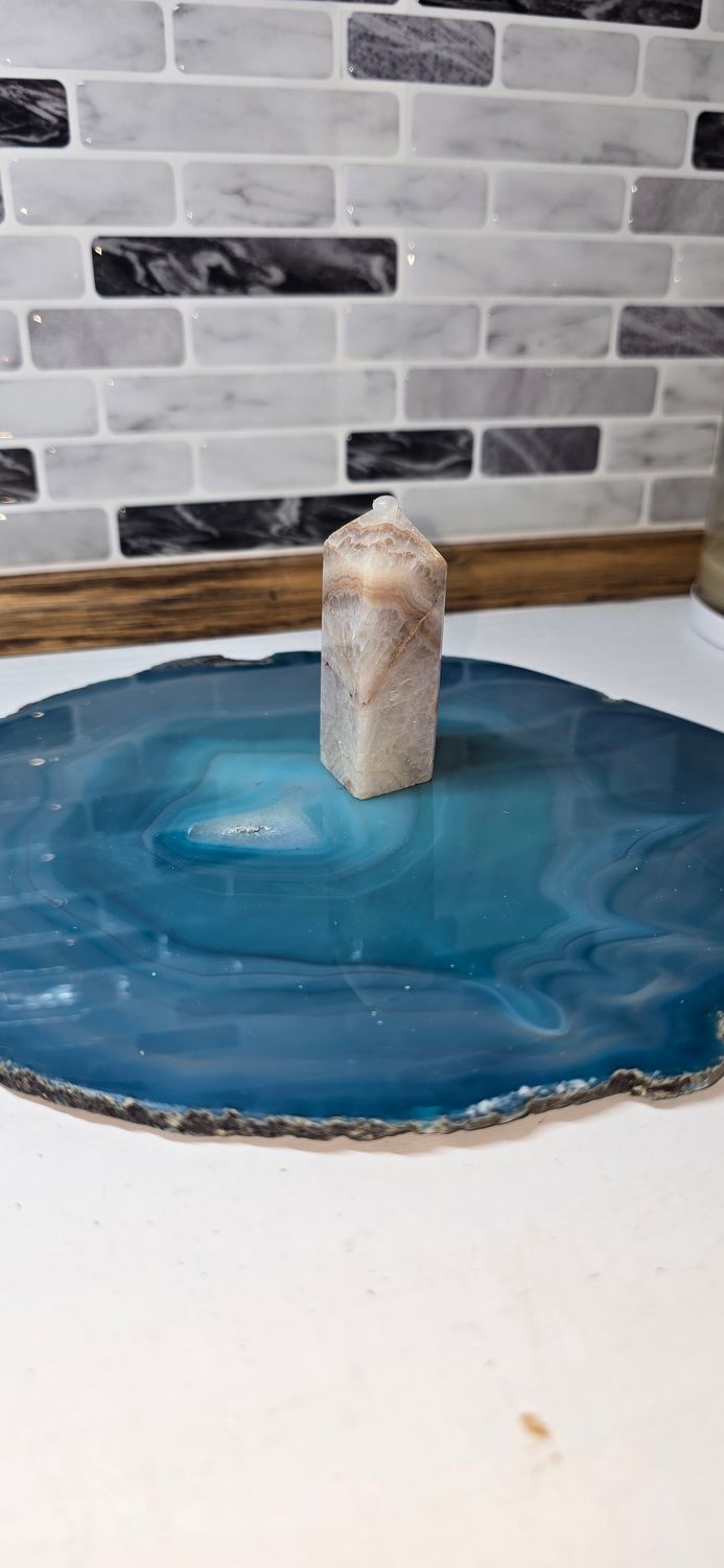 Thousand Layer Agate Tower - 0.060kg