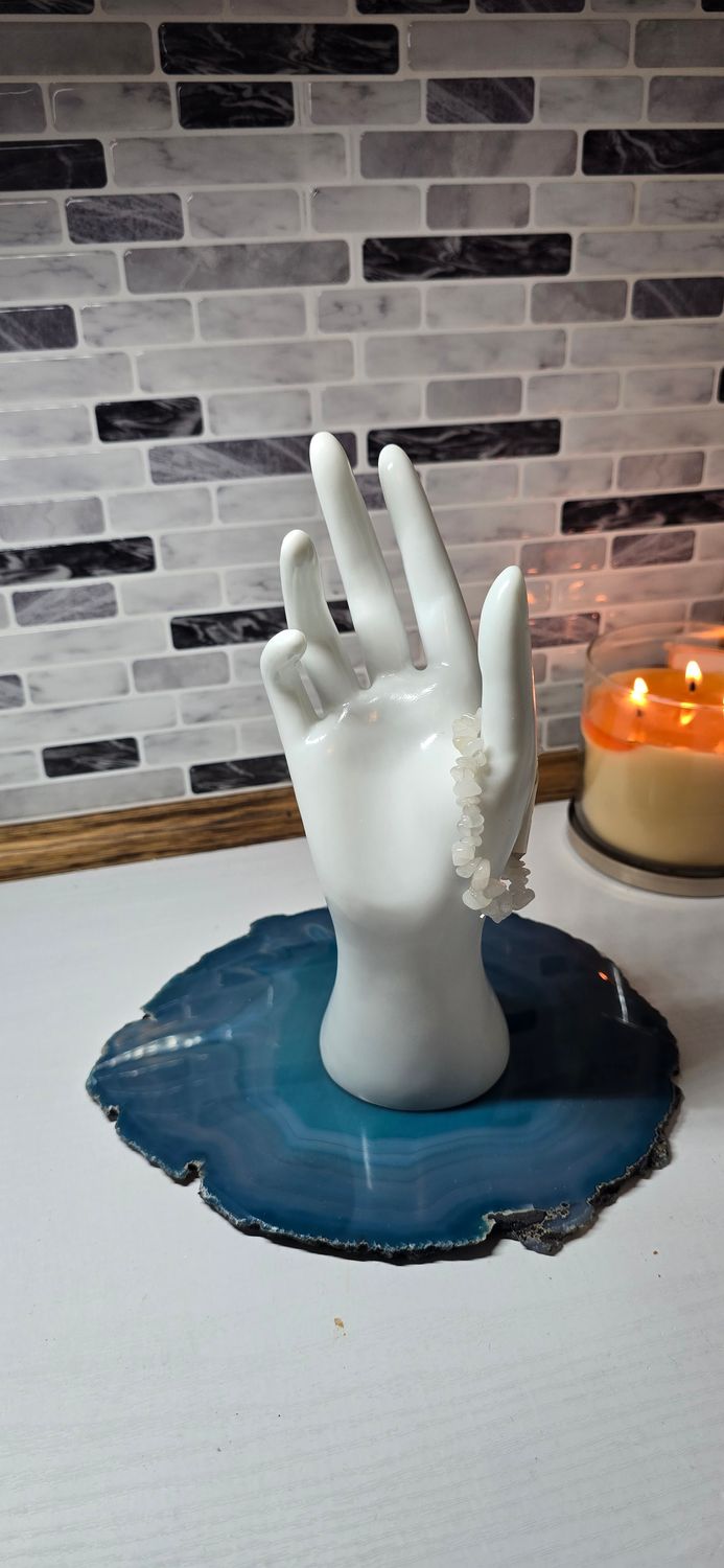 White Jade Chip Bracelet - 0.013kg