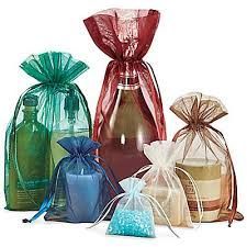 PRESENTATION BOXES AND ORGANZA BAGS