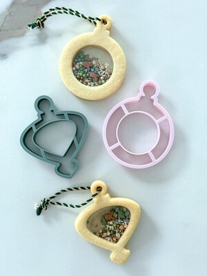 Christmas Ornaments: Drop + Round cookie cutters