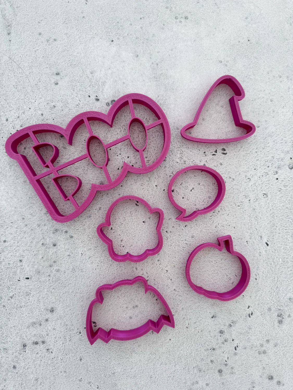 Cute Halloween cookie cutter set