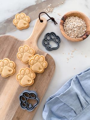 Paw cookie cutter