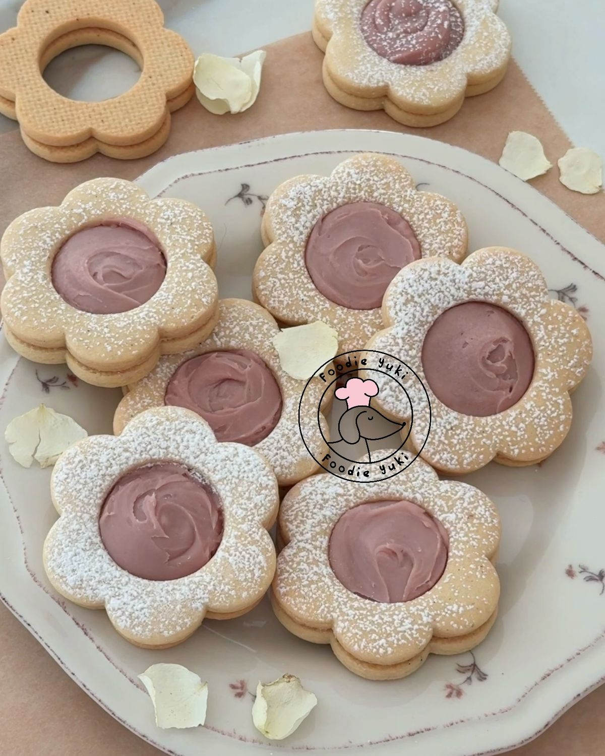 Flower linzer cookies set