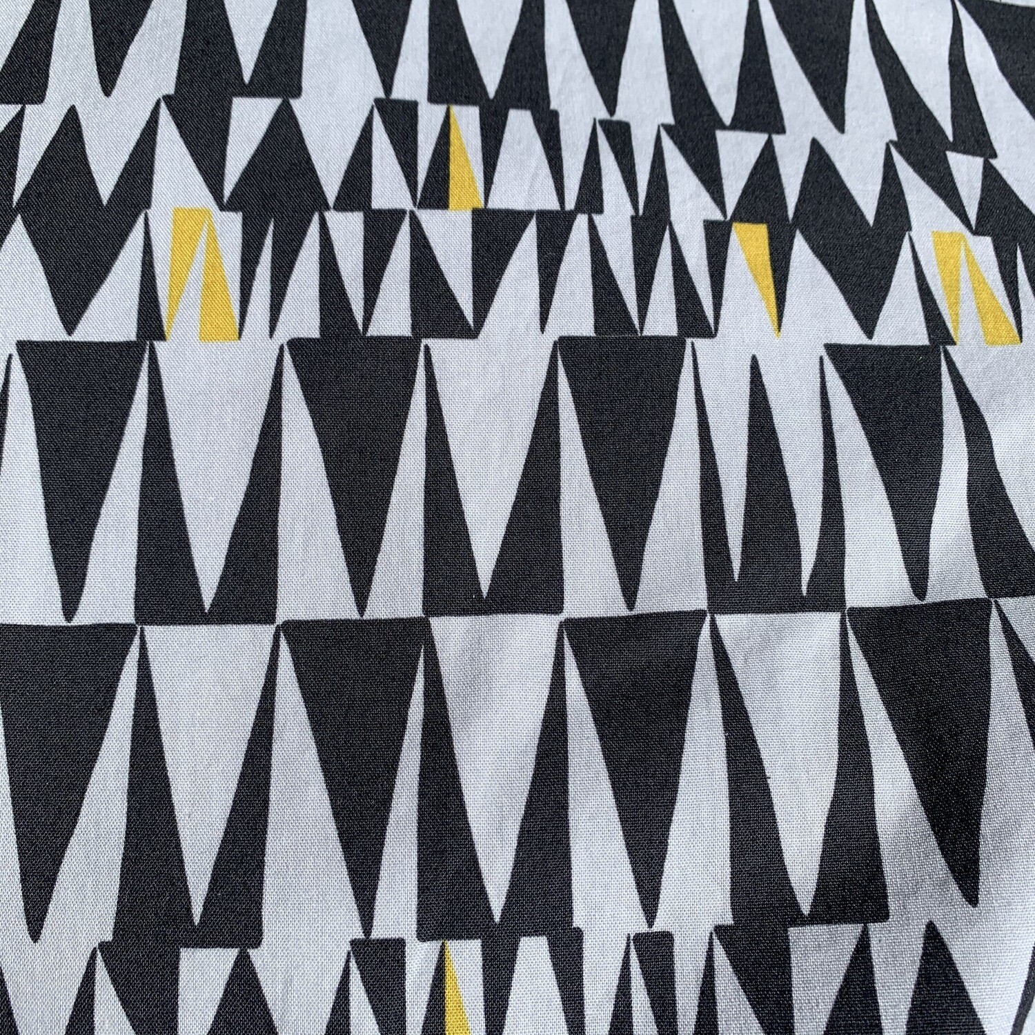 &quot;Black &amp; Gray Geometric&quot; Face Mask