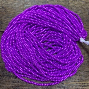 Czech &quot;Opaque Magenta Chalk&quot; Size 11/0 Hank (#1414)
