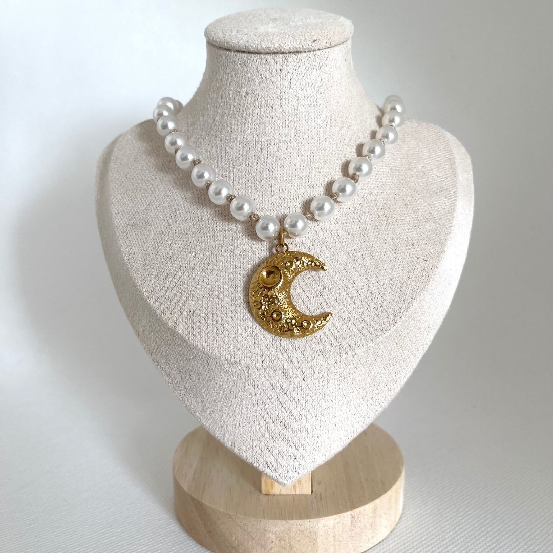 Collier "Perles de lune"