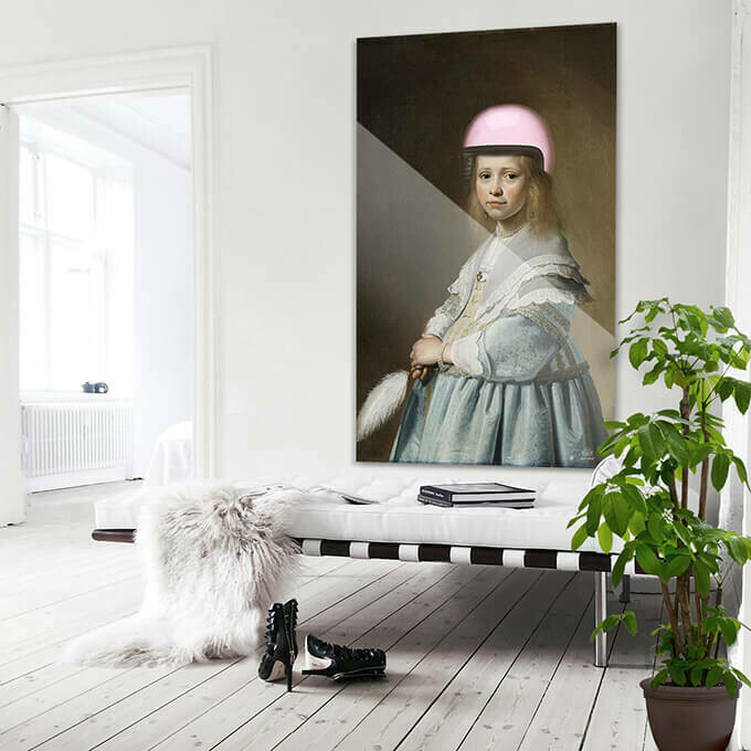 Blue Helmet Girl | XL | 125 x 200 cm