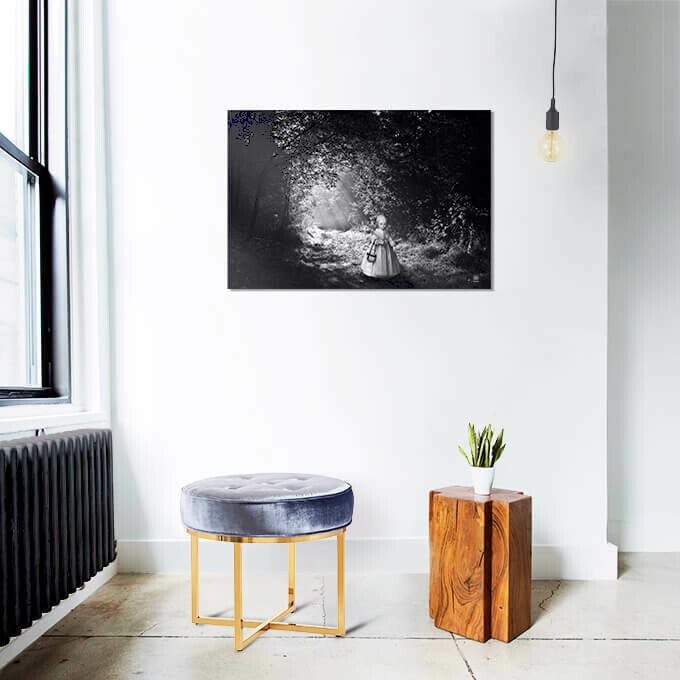 Wandering Helena | Medium | 120 x 80 cm Wandering Helena | Medium | 120 x 80 cm