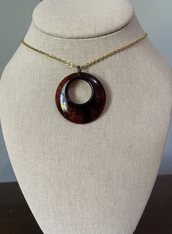 Amber Round