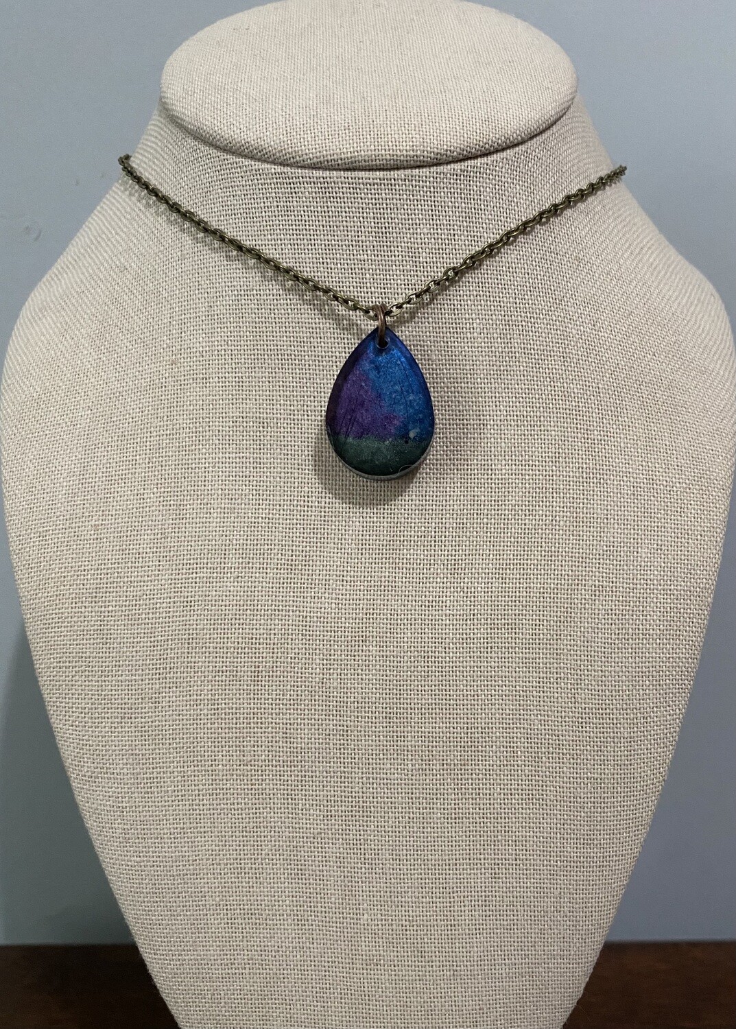 Tri Color Teardrop