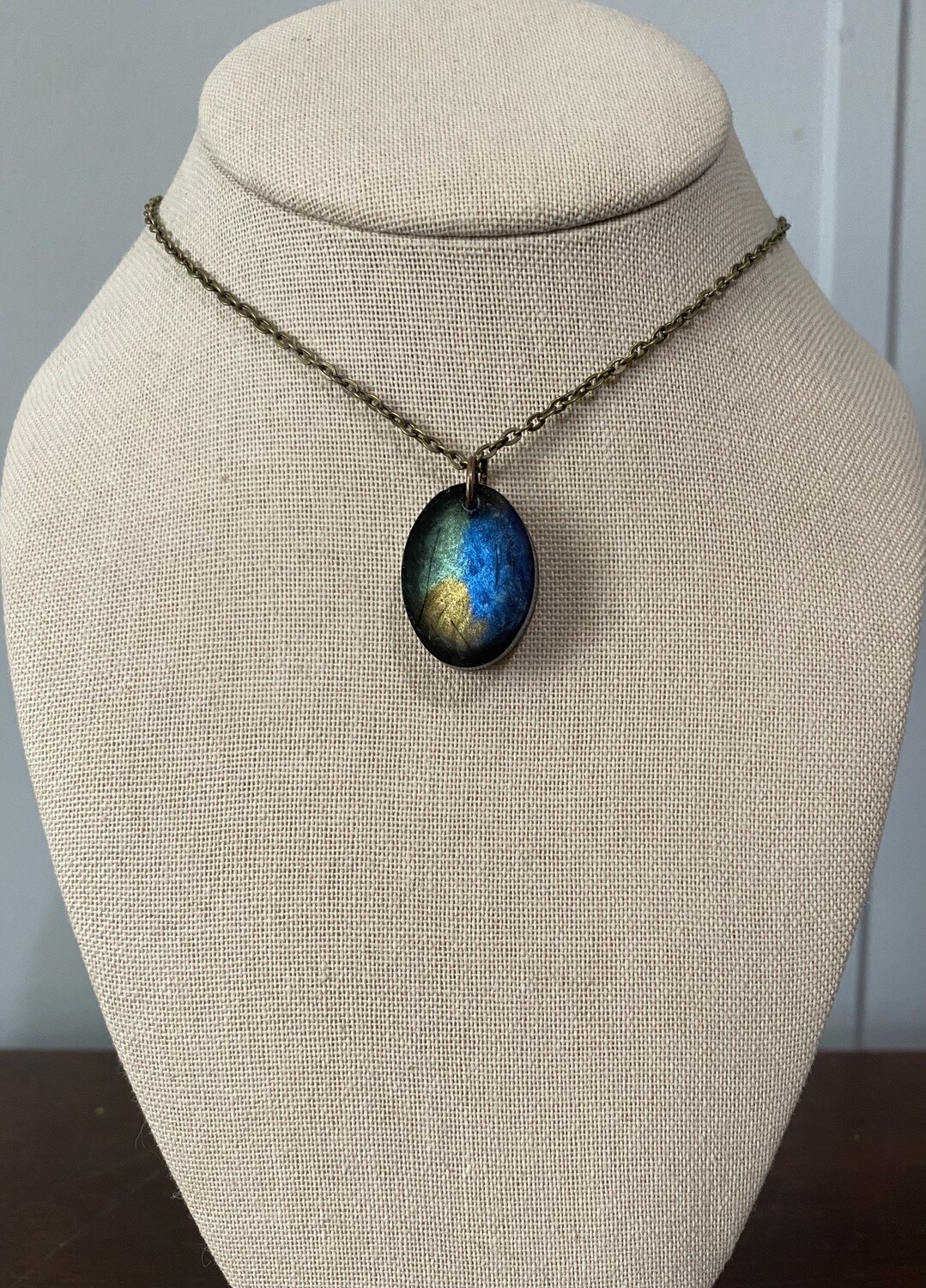 Tri Color Oval