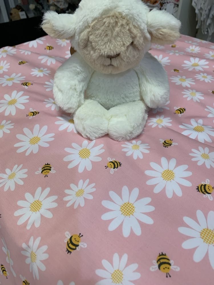 Cot Quilt- Daisy Bee