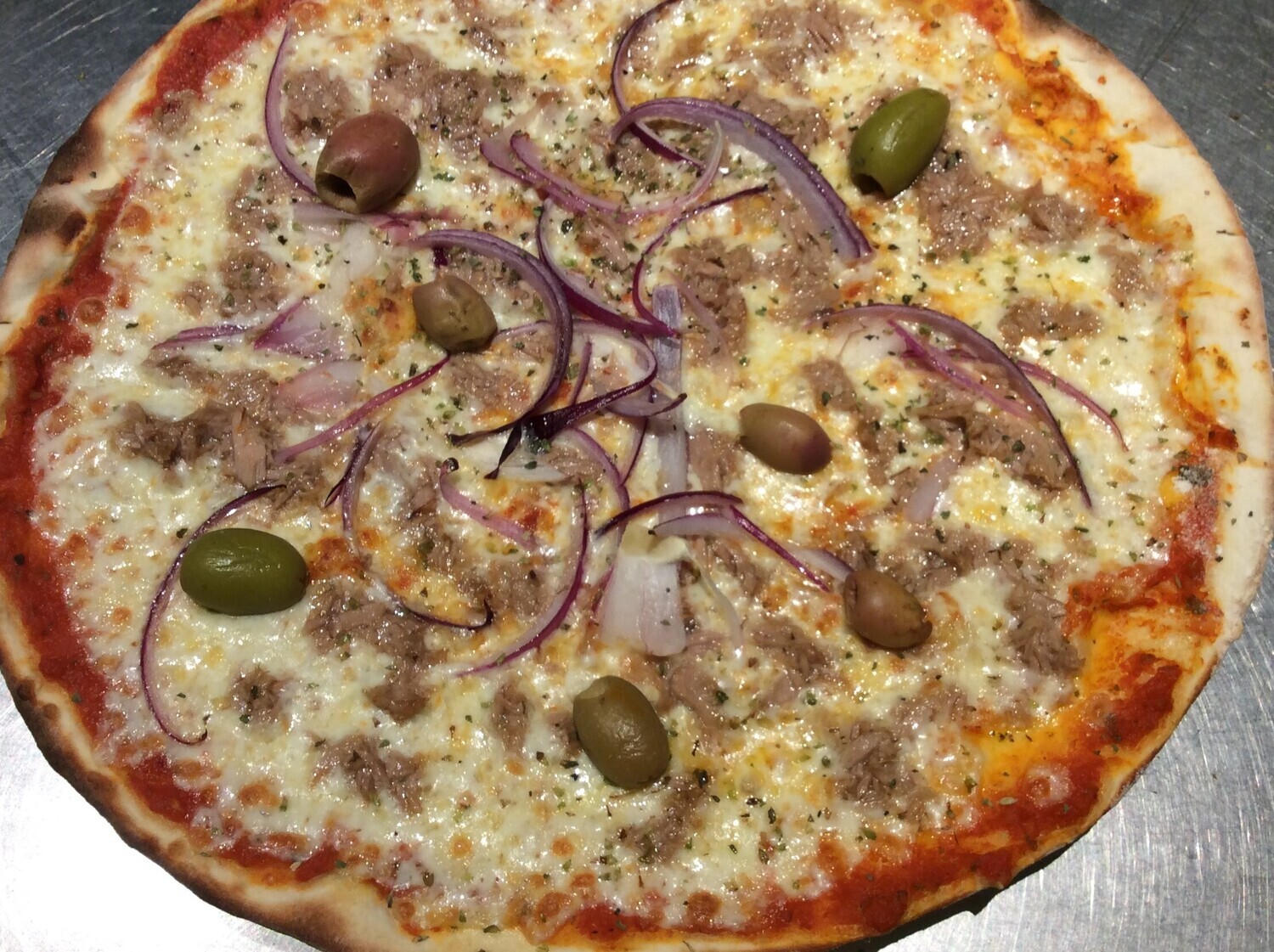 Pizza Al Tonno