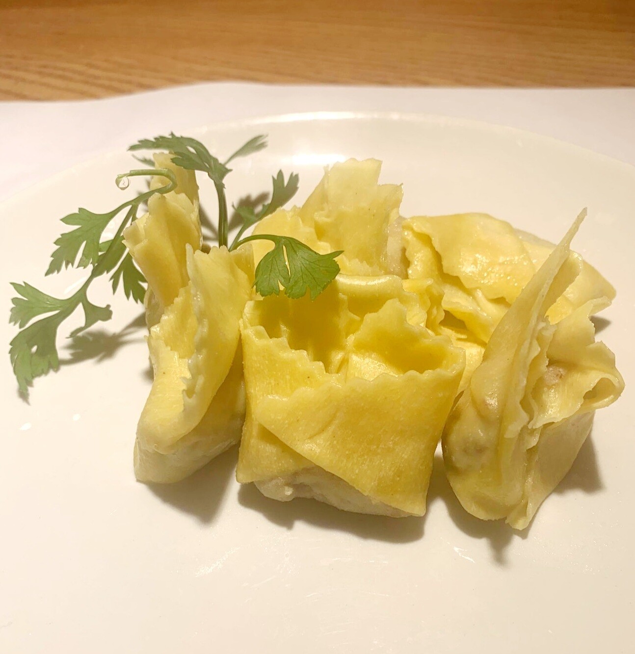 Tortelloni relleno de queso y nuez