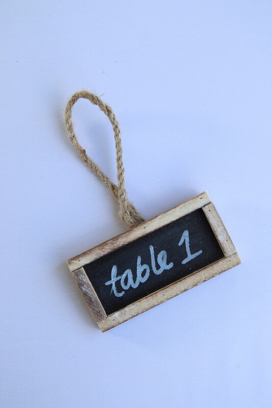 Mini hanging chalkboards