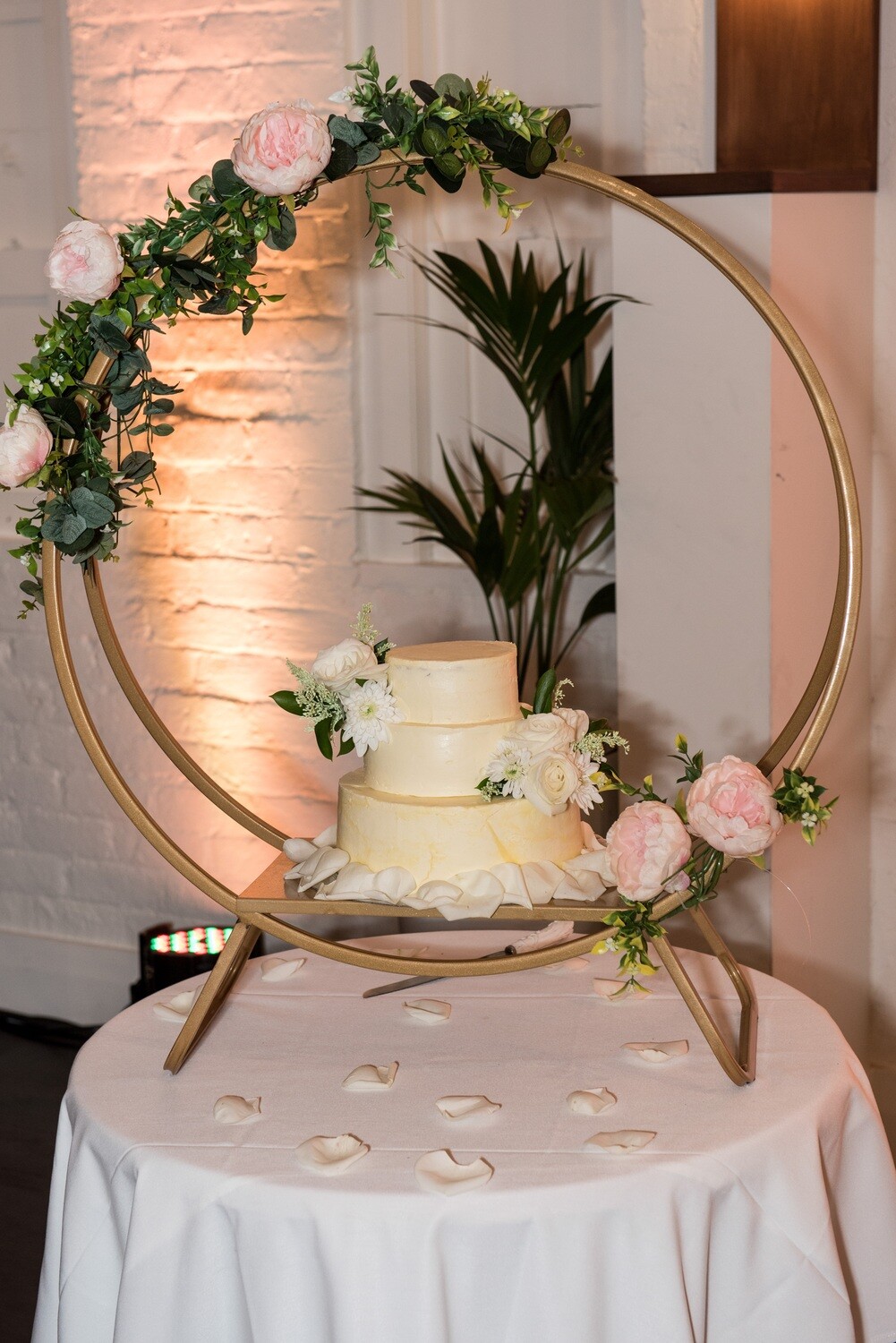 Double top cake stand