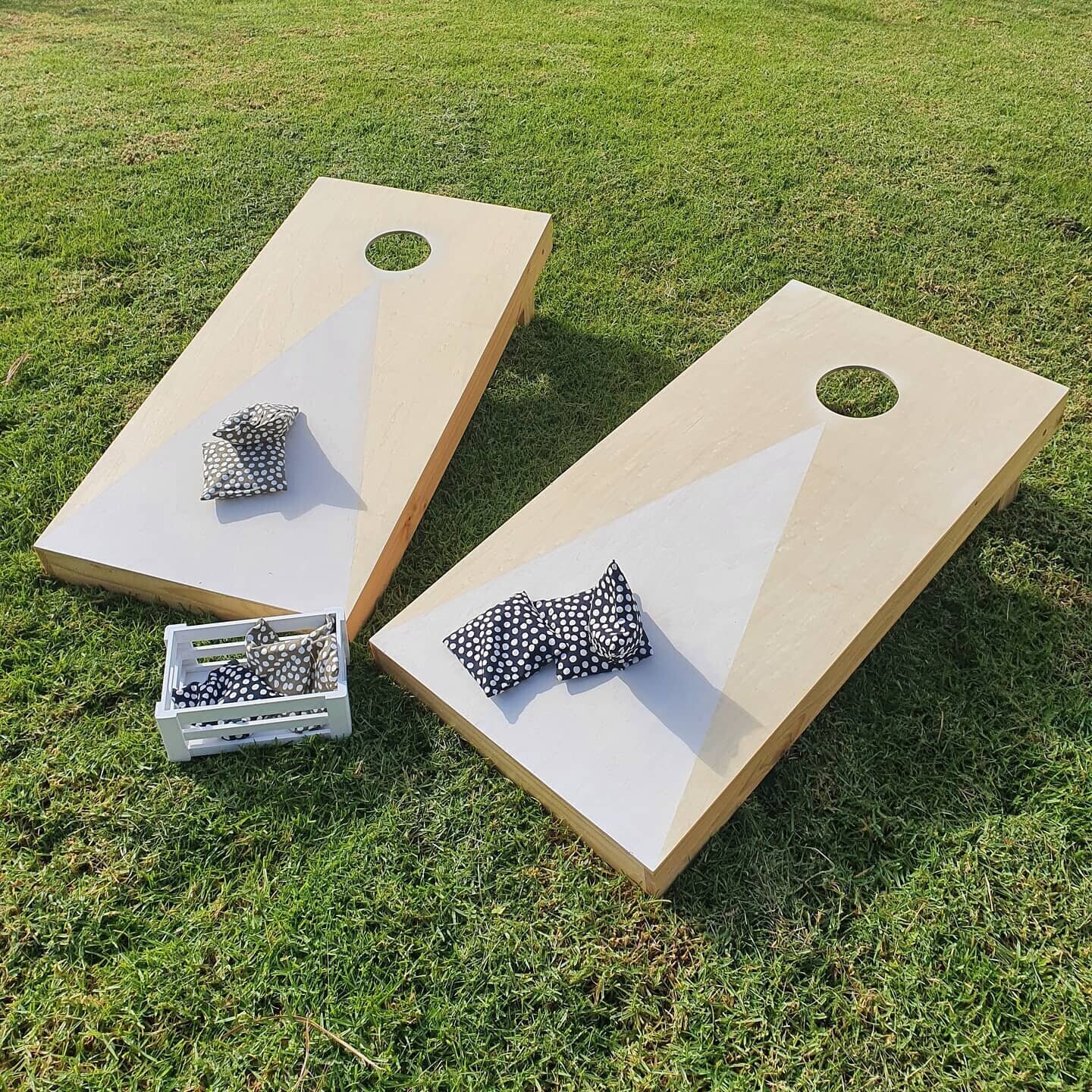 ​Corn Hole set