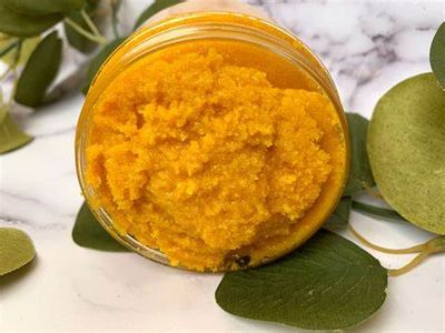 Lovey&#39;s Turmeric &amp; Honey Scrub