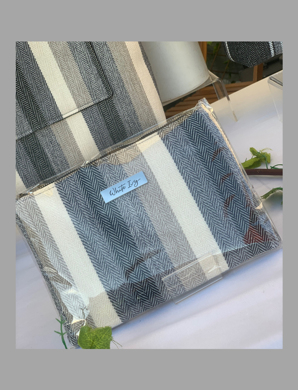 Savannah Flat Pouch