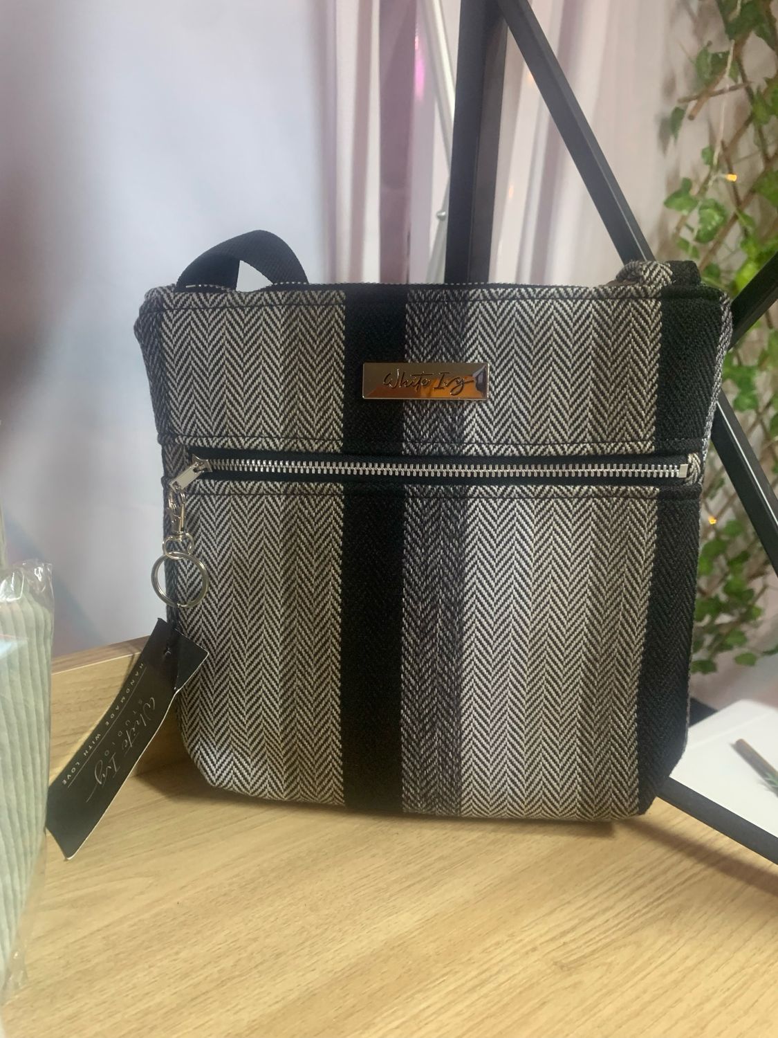 Savannah Black Crossbody