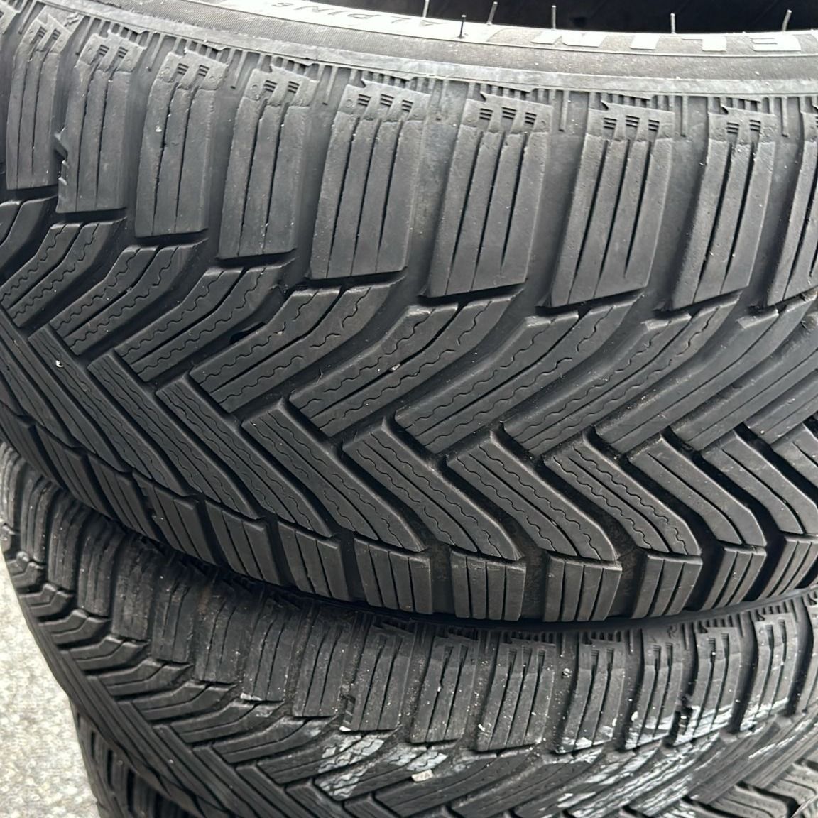 225/50R17 98V MICHELIN HIVER