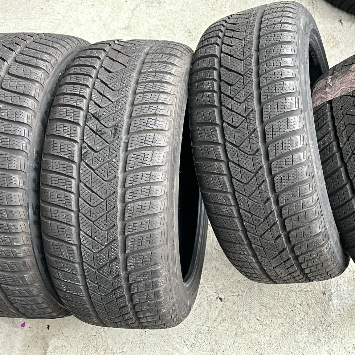235/45R18 98V PIRELLI HIVER