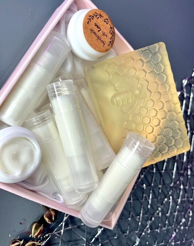 UNISEX organic beeswax lip balm (unscented)