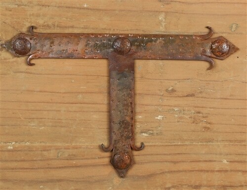 Iron T Strap Large- Rustic Hammered Hardware