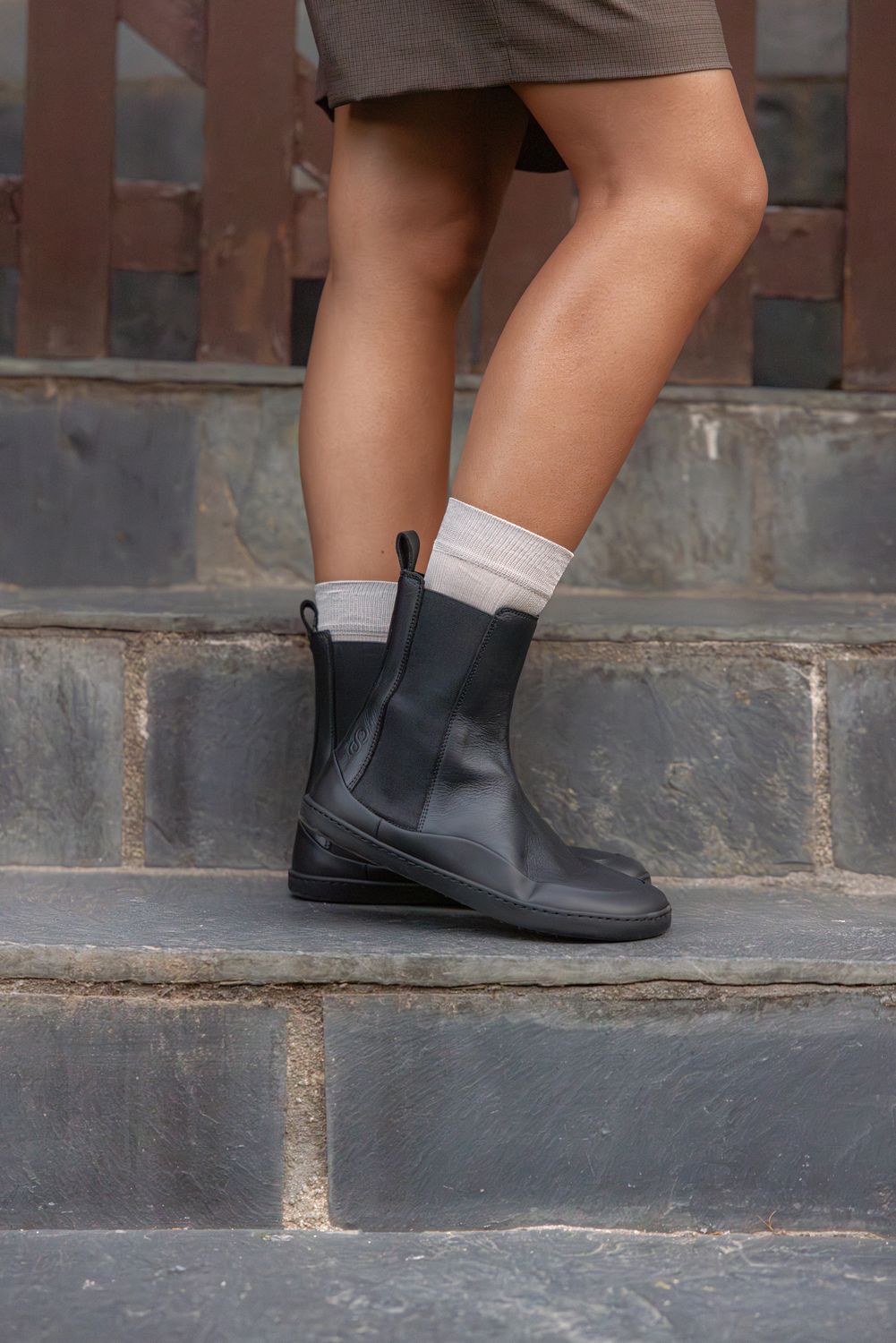 SHAPEN VICTORY Black Chelsea Boots