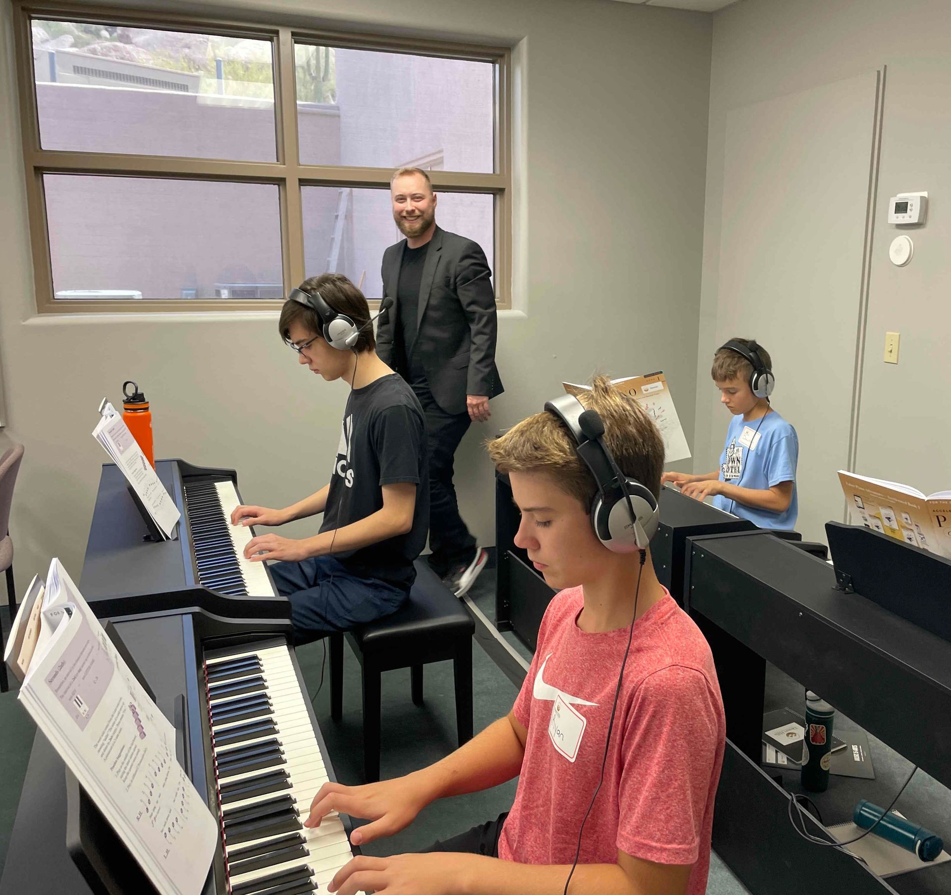 Teen Group Piano (Ages 10-17)