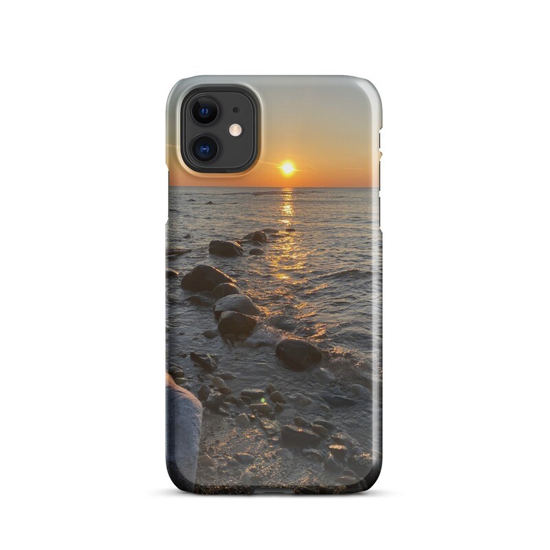 Sun on the Rocks (Snap case for iPhone®)