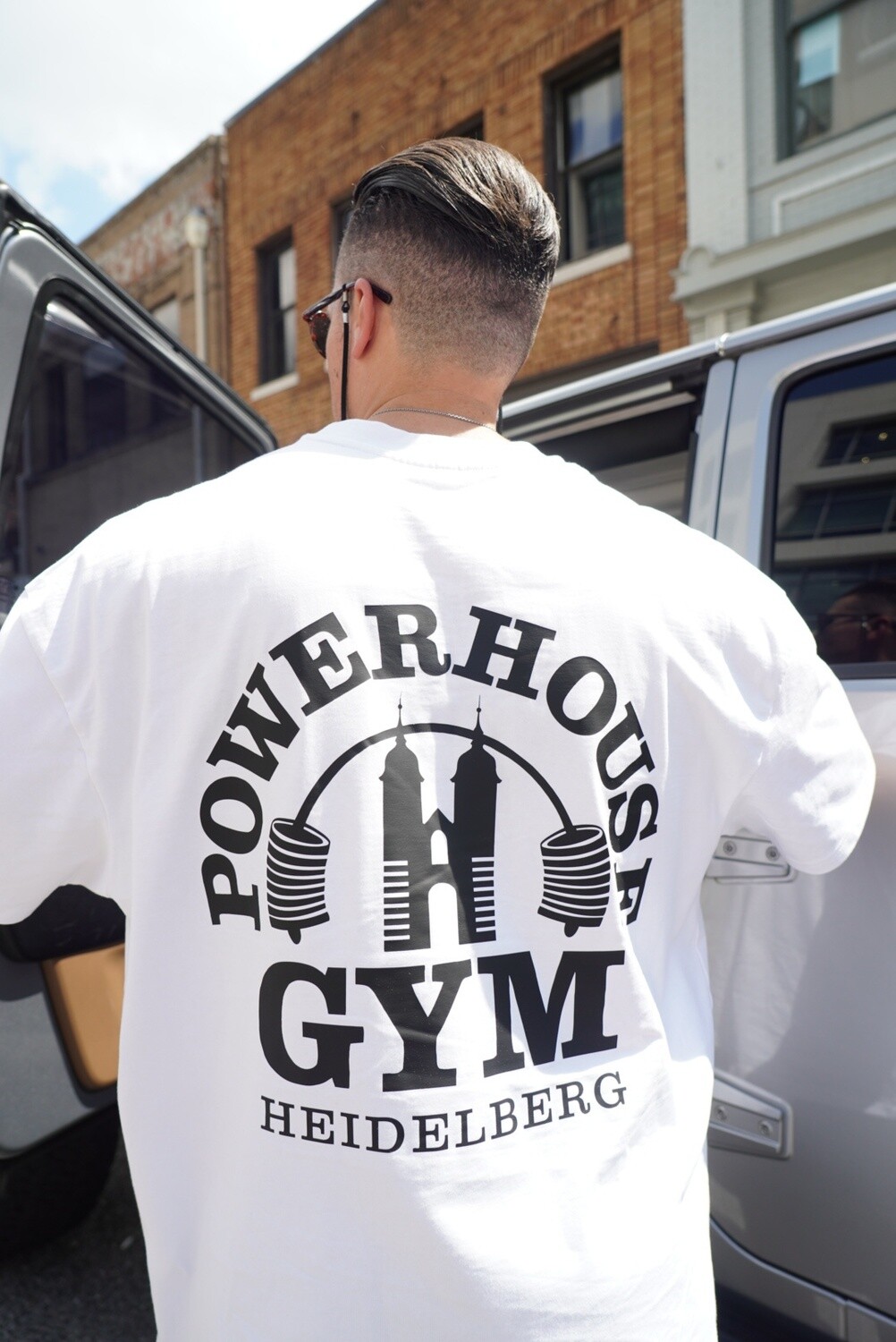 POWERHOUSE GYM OVERSIZED SHIRT WEIß
