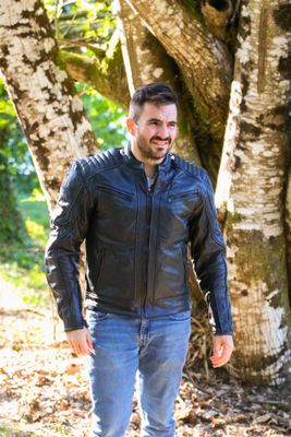 URBAN JACKETS