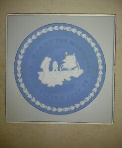 NIB Authentic Wedgwood Blue & White Plate Man on the Moon Apollo 11 England