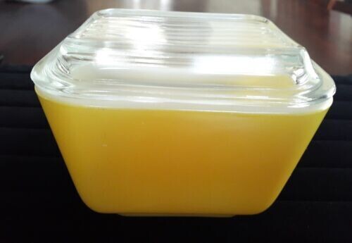 Vintage Pyrex 501 1.5 cup Glass Container with Lids Yellow USA