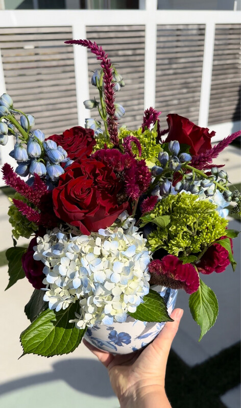 $150 Seasonal Fresh Flower Vase Arrangement