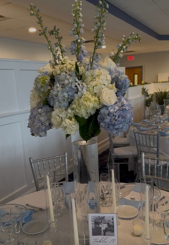 The Down Town Club by Cescaphe Wedding Florist