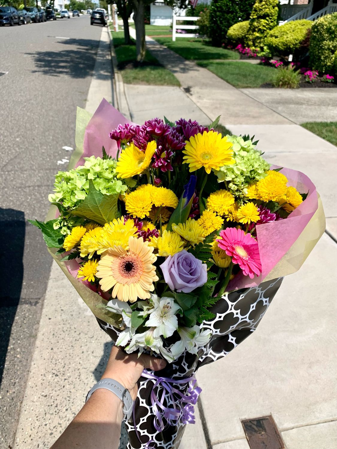 $85 Seasonal Wrapped Fresh Flower Bouquet (no vase)