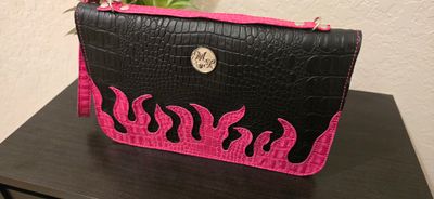 Pink Flames Bend and Snap Clutch